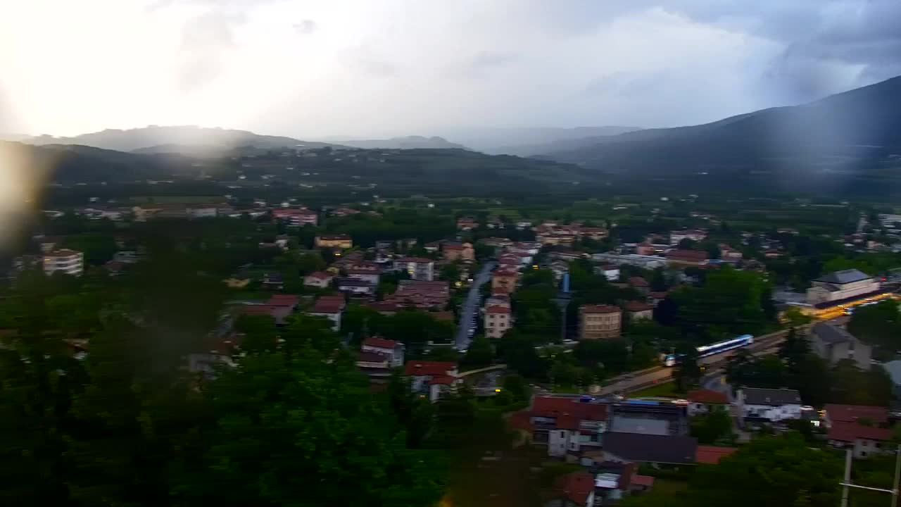 Nova Gorica e Gorizia: Panorama Mozzafiato dal Convento Francescano di Castagnevizza