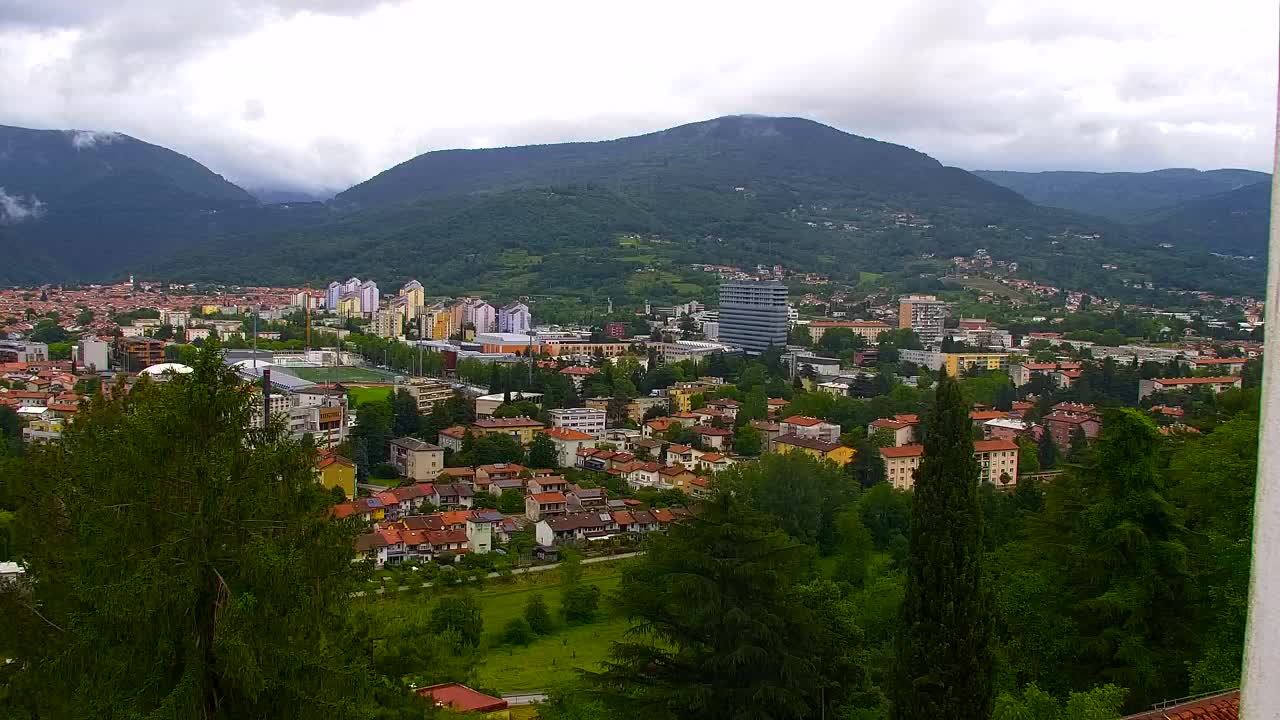 Nova Gorica i Gorica: Prekrasan Pogled iz Franjevačkog Samostana Kostanjevica