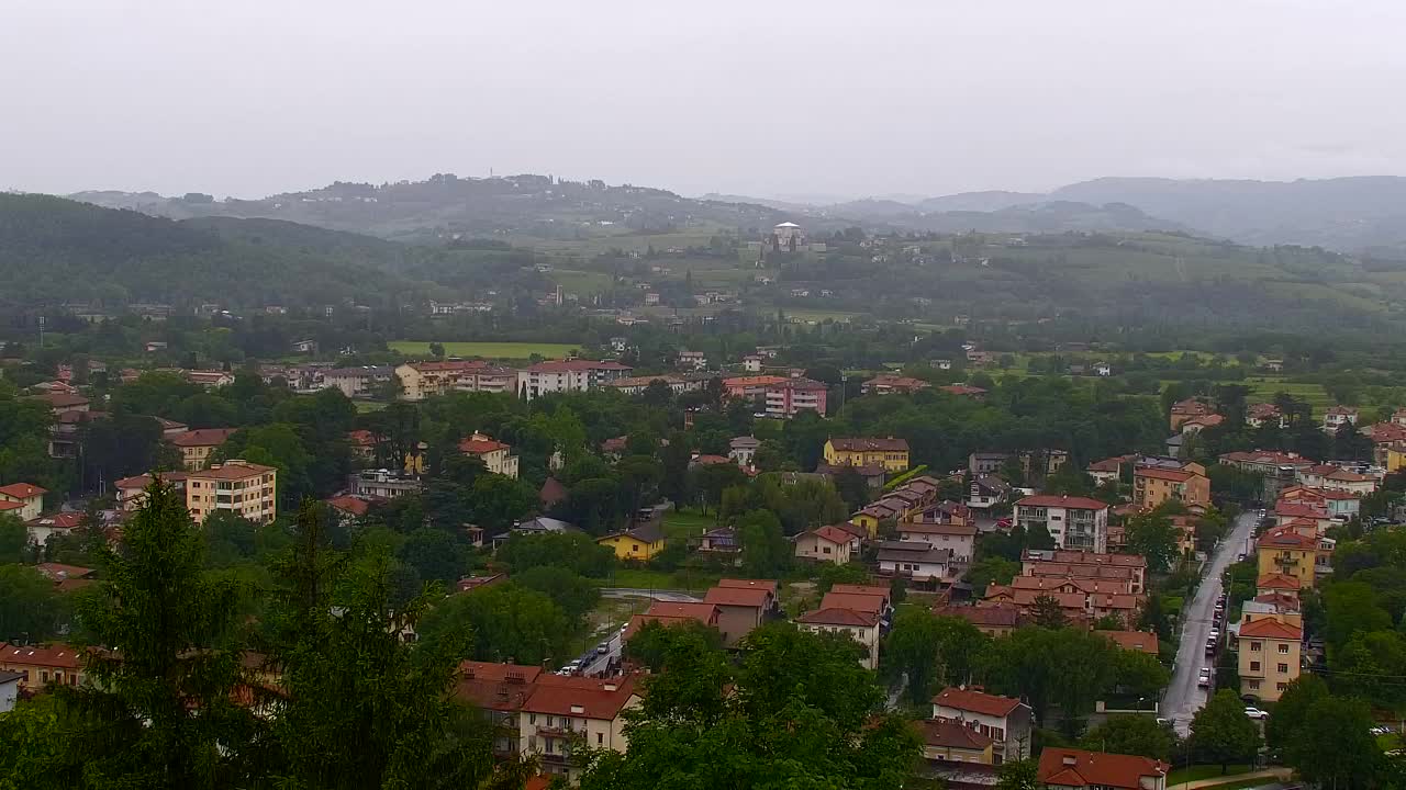 Nova Gorica e Gorizia: Panorama Mozzafiato dal Convento Francescano di Castagnevizza