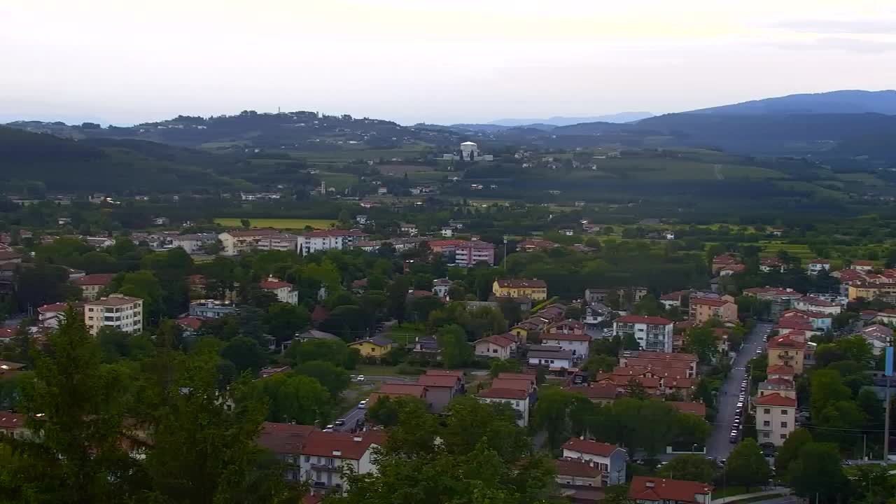 Nova Gorica i Gorica: Prekrasan Pogled iz Franjevačkog Samostana Kostanjevica