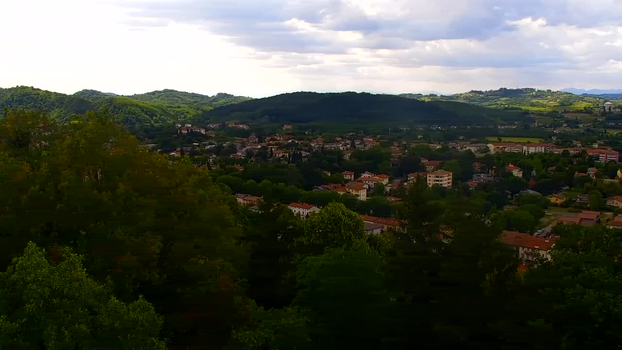 Nova Gorica e Gorizia: Panorama Mozzafiato dal Convento Francescano di Castagnevizza