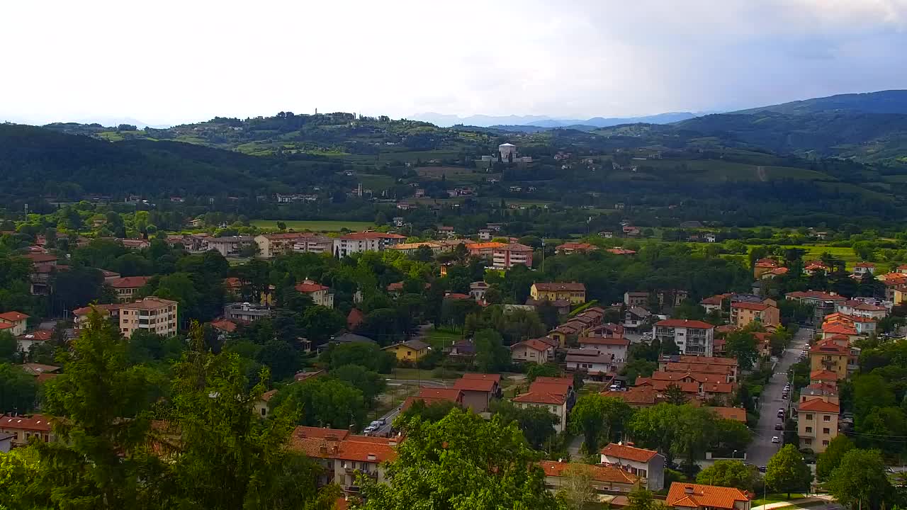 Nova Gorica e Gorizia: Panorama Mozzafiato dal Convento Francescano di Castagnevizza