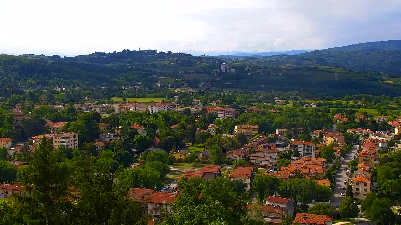 Nova Gorica e Gorizia: Panorama Mozzafiato dal Convento Francescano di Castagnevizza