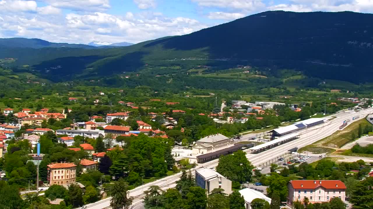 Nova Gorica e Gorizia: Panorama Mozzafiato dal Convento Francescano di Castagnevizza