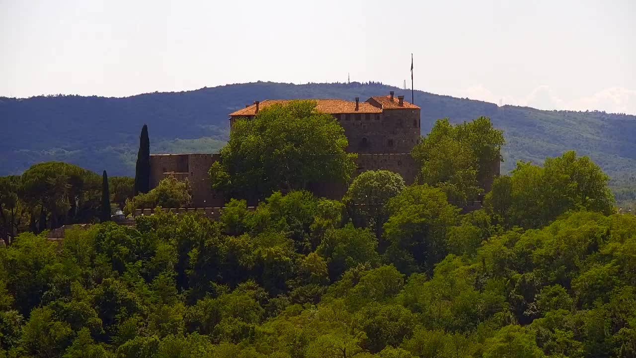 Nova Gorica i Gorica: Prekrasan Pogled iz Franjevačkog Samostana Kostanjevica