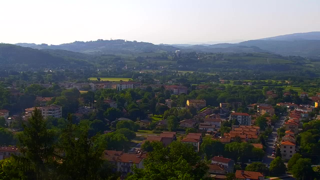 Nova Gorica e Gorizia: Panorama Mozzafiato dal Convento Francescano di Castagnevizza