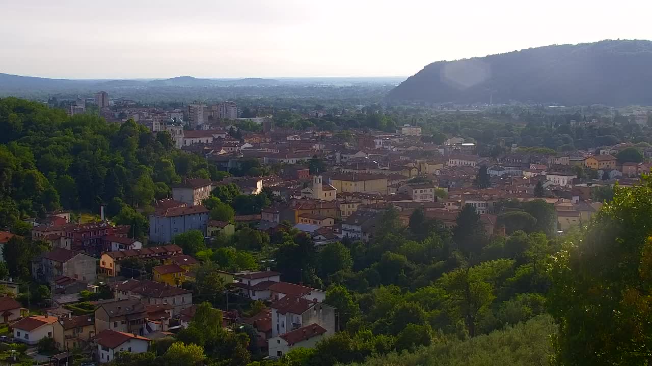 Nova Gorica i Gorica: Prekrasan Pogled iz Franjevačkog Samostana Kostanjevica