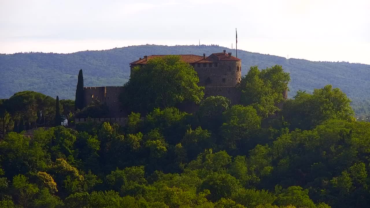 Nova Gorica e Gorizia: Panorama Mozzafiato dal Convento Francescano di Castagnevizza