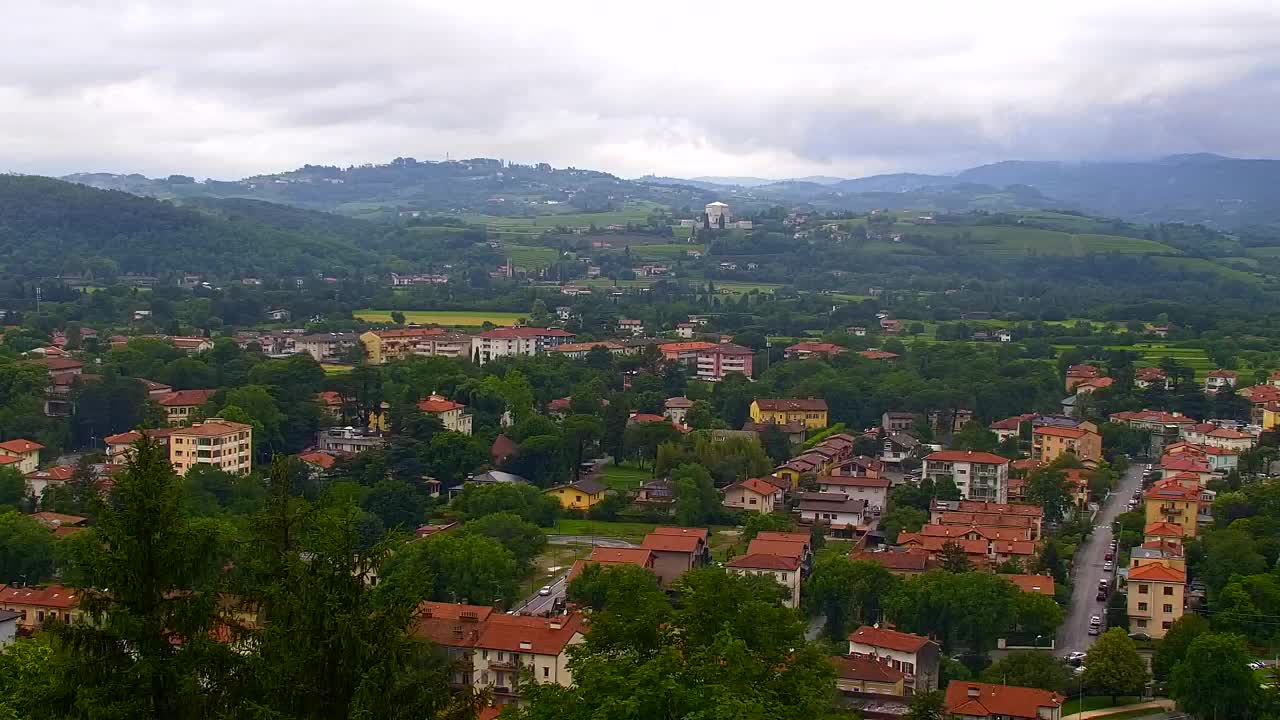 Nova Gorica e Gorizia: Panorama Mozzafiato dal Convento Francescano di Castagnevizza