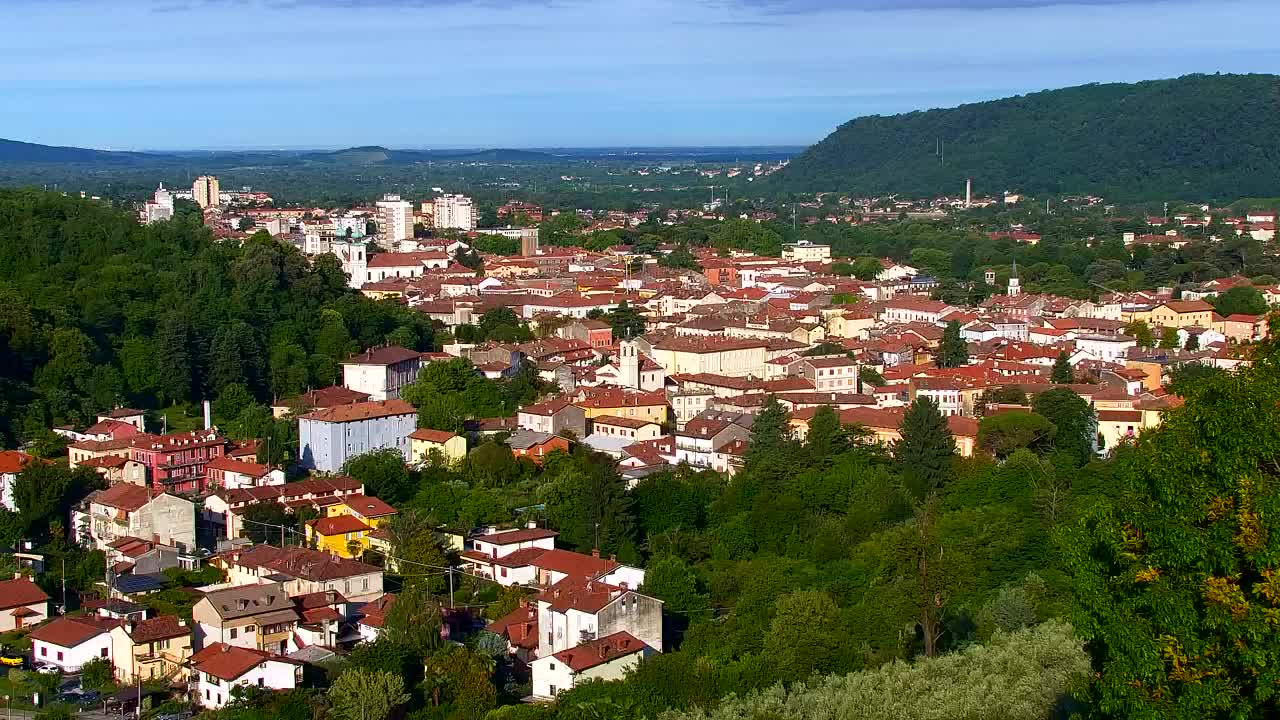 Nova Gorica e Gorizia: Panorama Mozzafiato dal Convento Francescano di Castagnevizza
