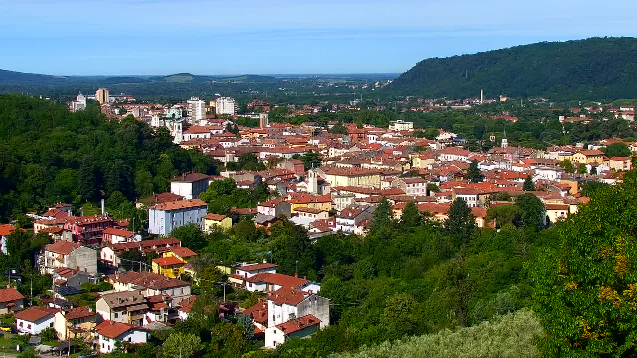 Nova Gorica e Gorizia: Panorama Mozzafiato dal Convento Francescano di Castagnevizza
