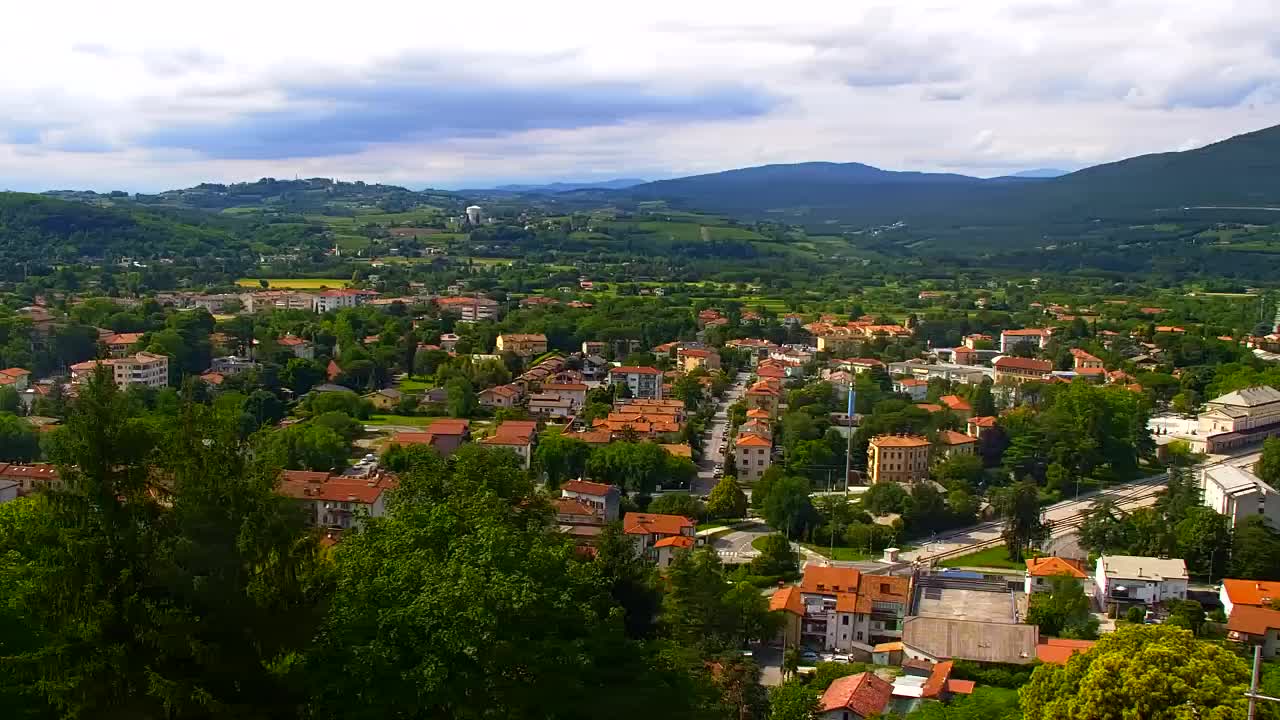 Nova Gorica i Gorica: Prekrasan Pogled iz Franjevačkog Samostana Kostanjevica