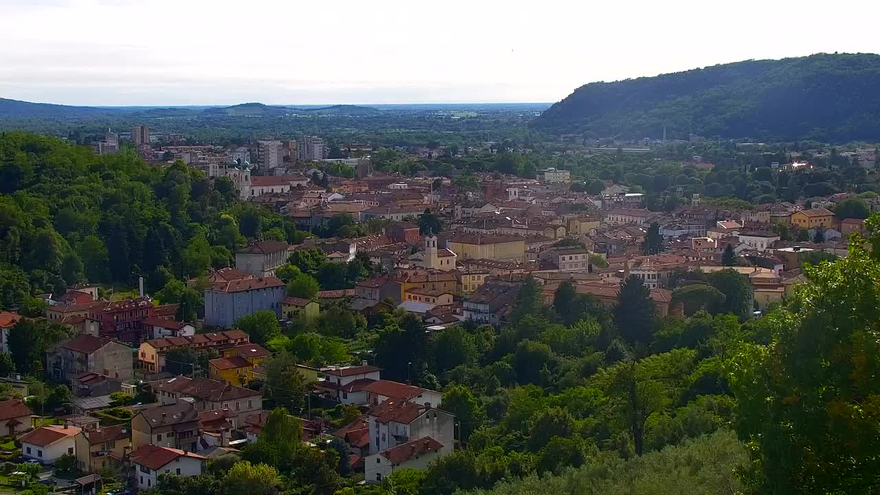 Nova Gorica e Gorizia: Panorama Mozzafiato dal Convento Francescano di Castagnevizza
