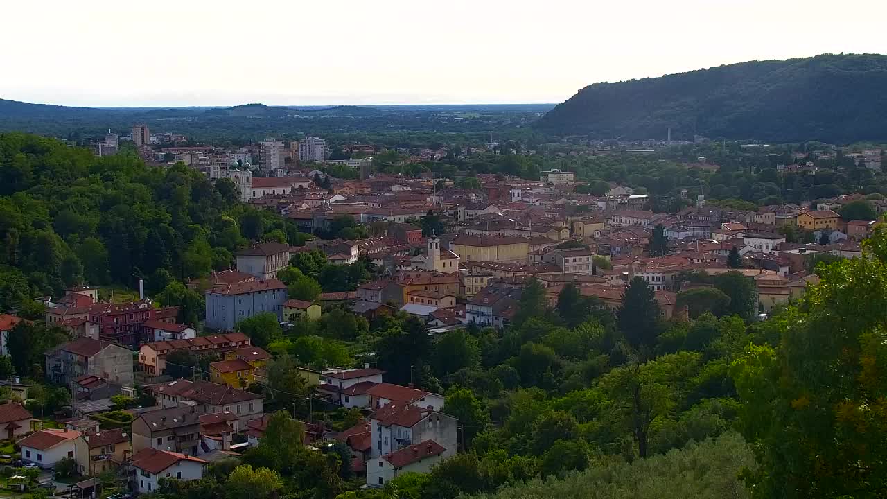 Nova Gorica i Gorica: Prekrasan Pogled iz Franjevačkog Samostana Kostanjevica