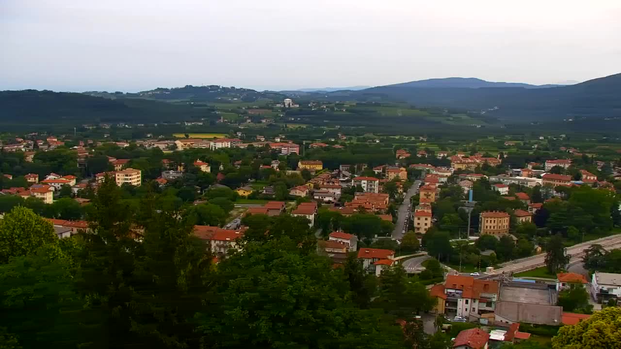 Nova Gorica et Gorizia : Vue Imprenable depuis le Monastère Franciscain de Kostanjevica