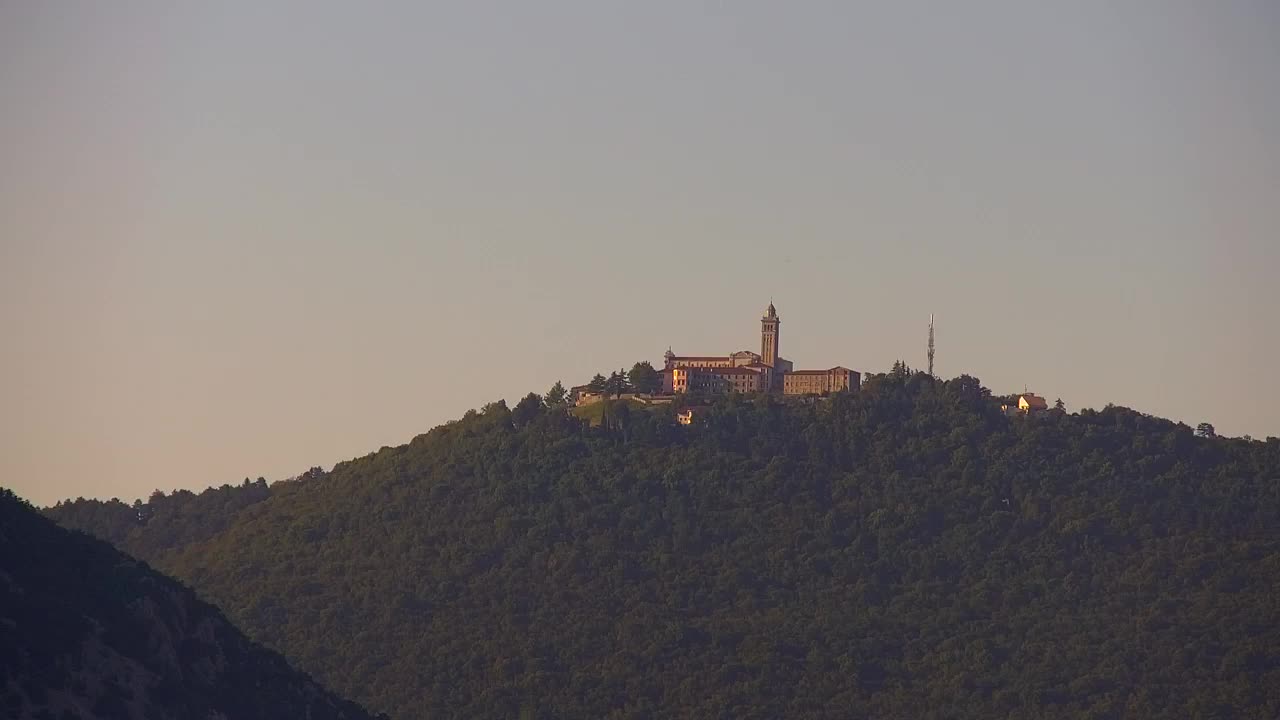 Nova Gorica i Gorica: Prekrasan Pogled iz Franjevačkog Samostana Kostanjevica