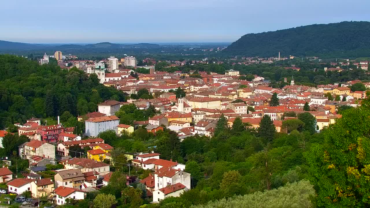 Nova Gorica i Gorica: Prekrasan Pogled iz Franjevačkog Samostana Kostanjevica