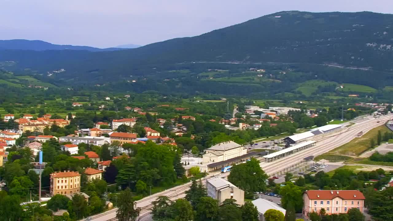 Nova Gorica e Gorizia: Panorama Mozzafiato dal Convento Francescano di Castagnevizza