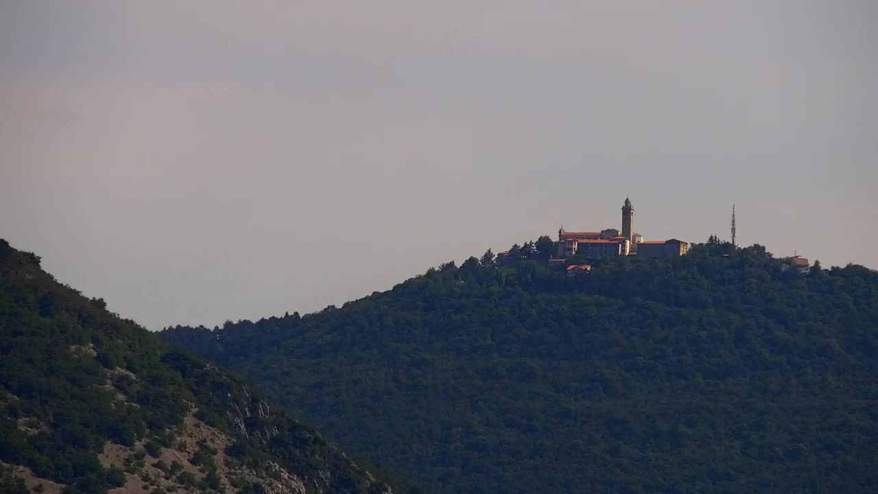Nova Gorica e Gorizia: Panorama Mozzafiato dal Convento Francescano di Castagnevizza