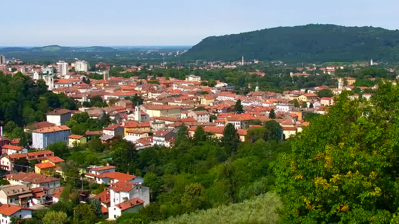 Nova Gorica i Gorica: Prekrasan Pogled iz Franjevačkog Samostana Kostanjevica