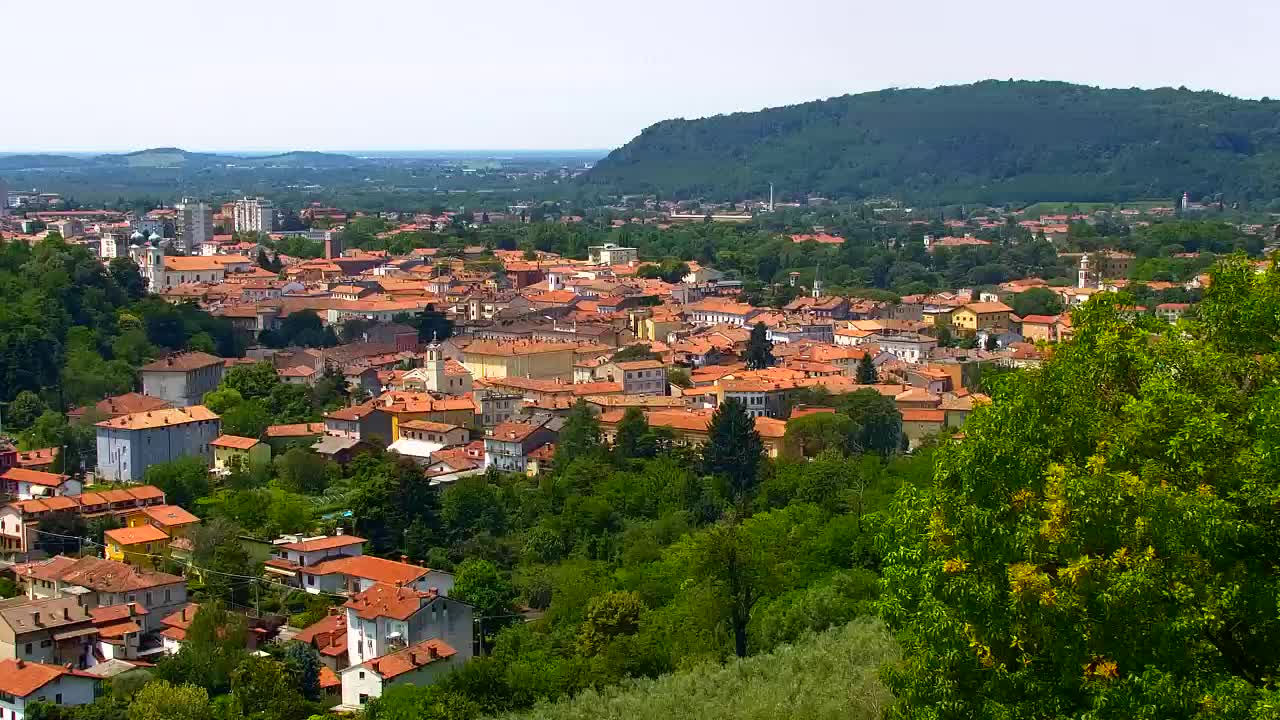Nova Gorica i Gorica: Prekrasan Pogled iz Franjevačkog Samostana Kostanjevica