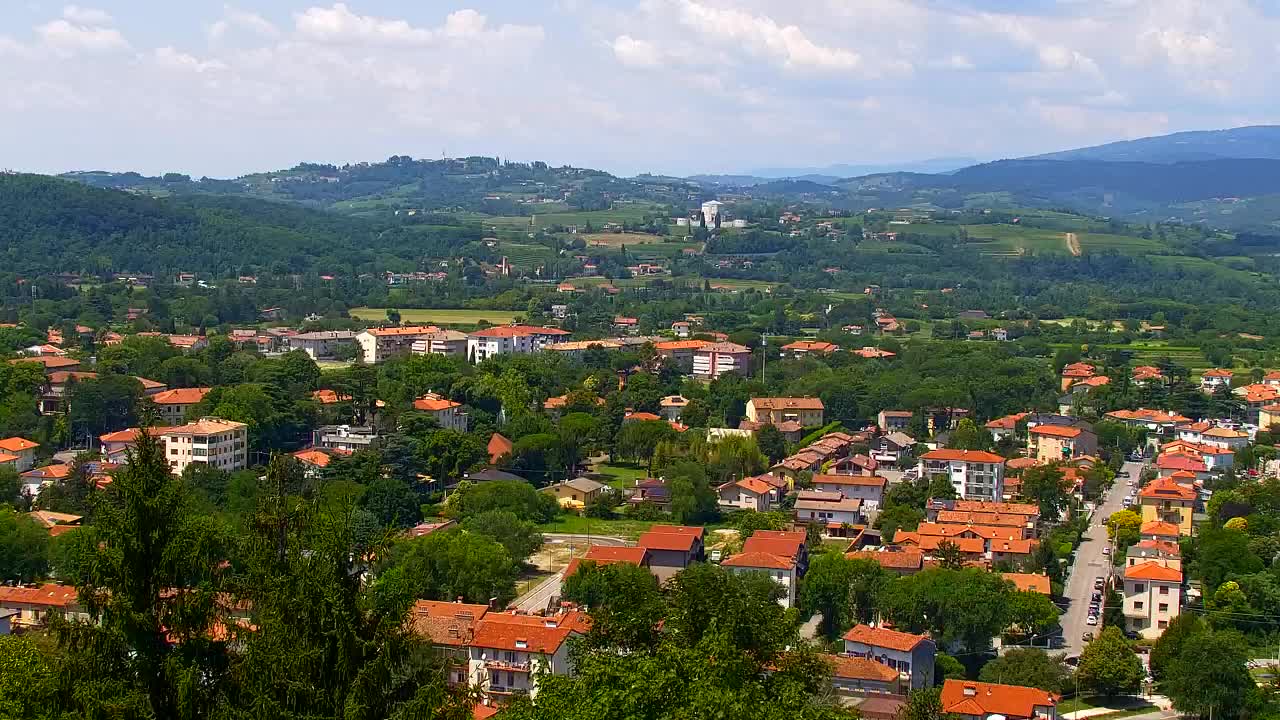 Nova Gorica e Gorizia: Panorama Mozzafiato dal Convento Francescano di Castagnevizza