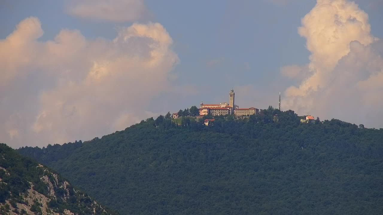 Nova Gorica i Gorica: Prekrasan Pogled iz Franjevačkog Samostana Kostanjevica