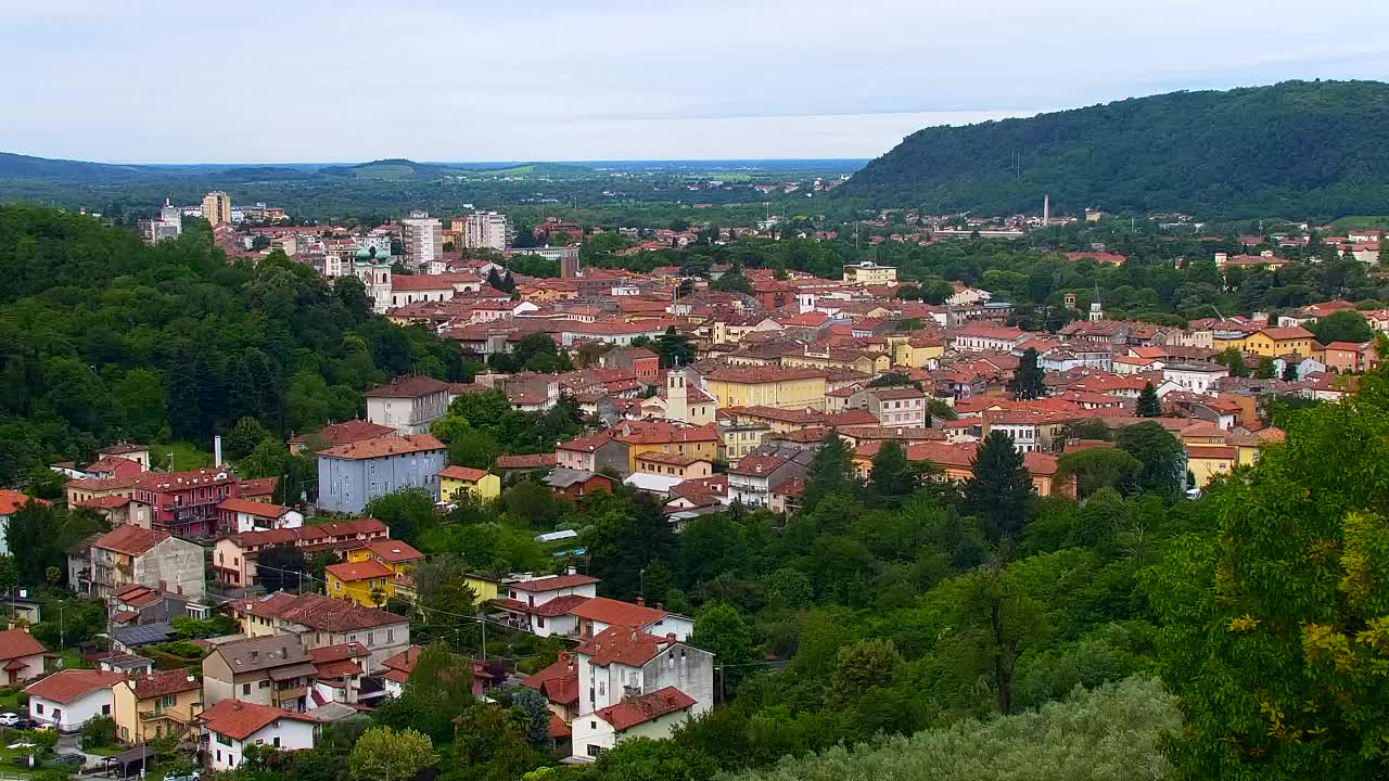Nova Gorica e Gorizia: Panorama Mozzafiato dal Convento Francescano di Castagnevizza