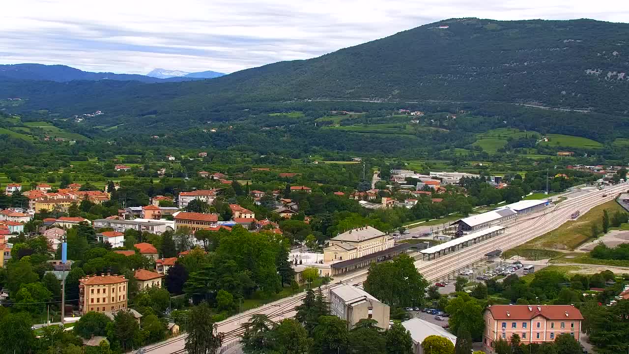 Nova Gorica i Gorica: Prekrasan Pogled iz Franjevačkog Samostana Kostanjevica