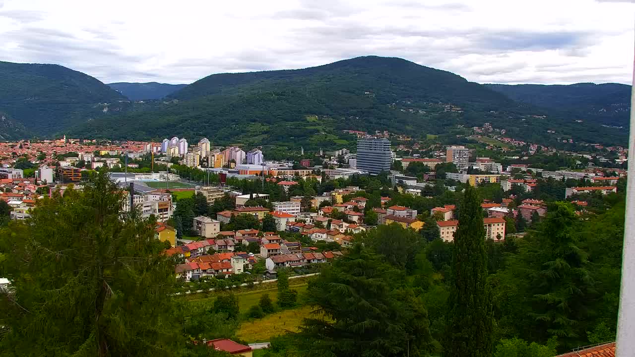 Nova Gorica e Gorizia: Panorama Mozzafiato dal Convento Francescano di Castagnevizza