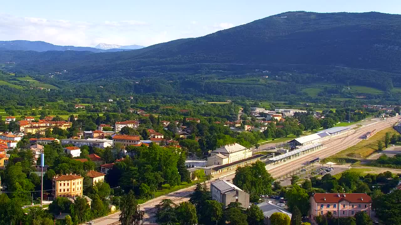 Nova Gorica e Gorizia: Panorama Mozzafiato dal Convento Francescano di Castagnevizza