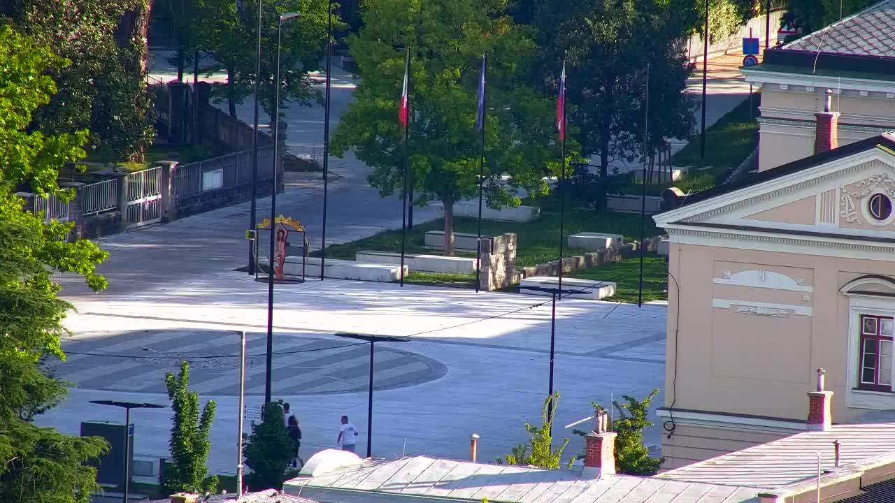 Nova Gorica e Gorizia: Panorama Mozzafiato dal Convento Francescano di Castagnevizza