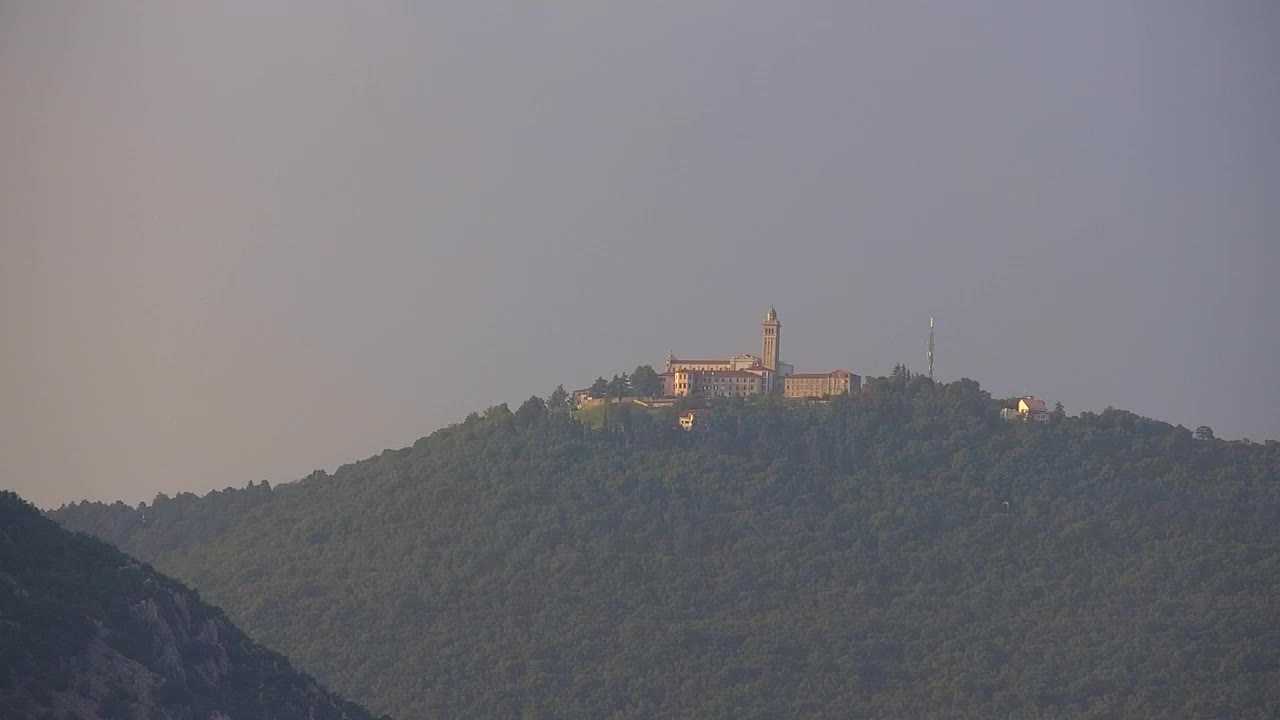 Nova Gorica i Gorica: Prekrasan Pogled iz Franjevačkog Samostana Kostanjevica
