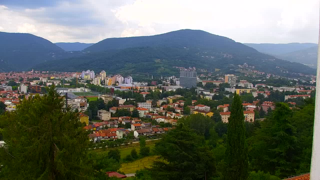 Nova Gorica i Gorica: Prekrasan Pogled iz Franjevačkog Samostana Kostanjevica