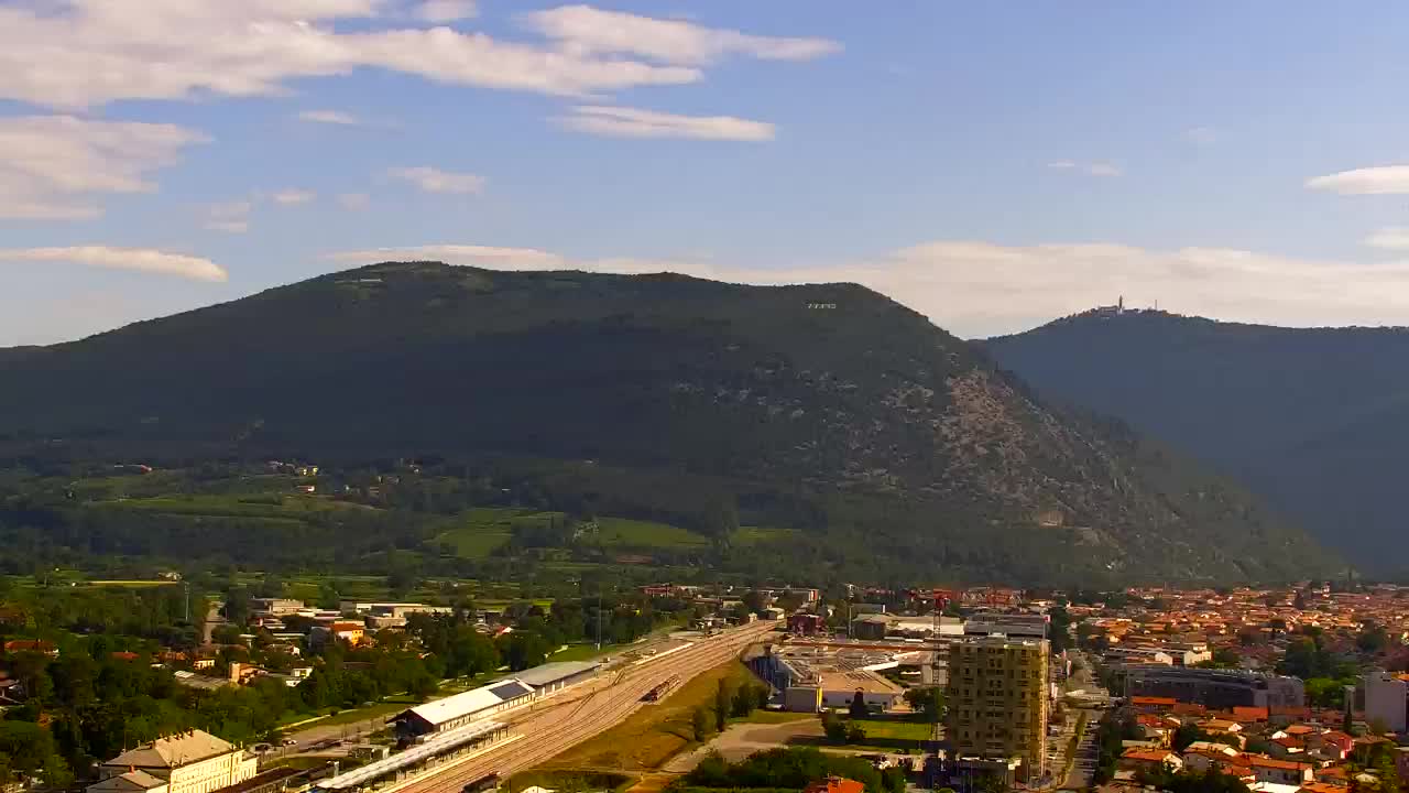 Nova Gorica e Gorizia: Panorama Mozzafiato dal Convento Francescano di Castagnevizza