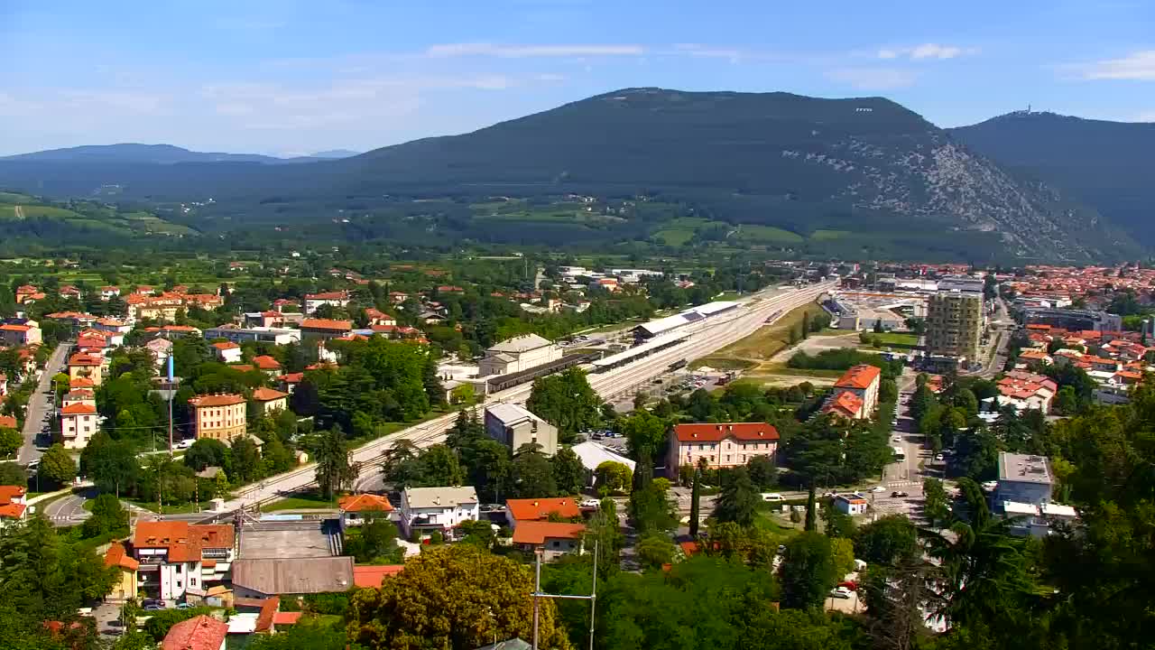 Nova Gorica e Gorizia: Panorama Mozzafiato dal Convento Francescano di Castagnevizza