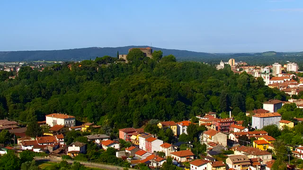 Nova Gorica i Gorica: Prekrasan Pogled iz Franjevačkog Samostana Kostanjevica