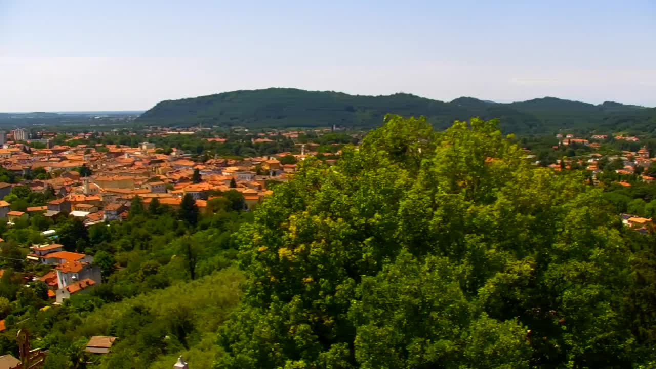 Nova Gorica i Gorica: Prekrasan Pogled iz Franjevačkog Samostana Kostanjevica