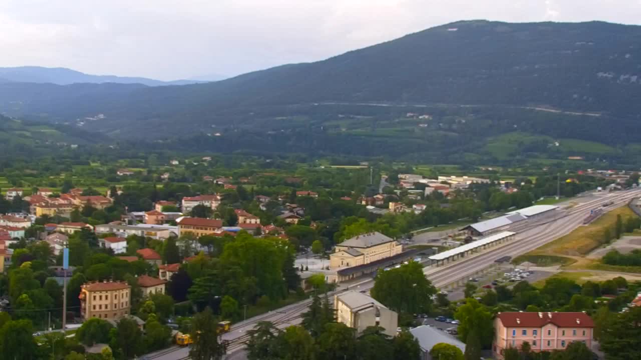 Nova Gorica e Gorizia: Panorama Mozzafiato dal Convento Francescano di Castagnevizza