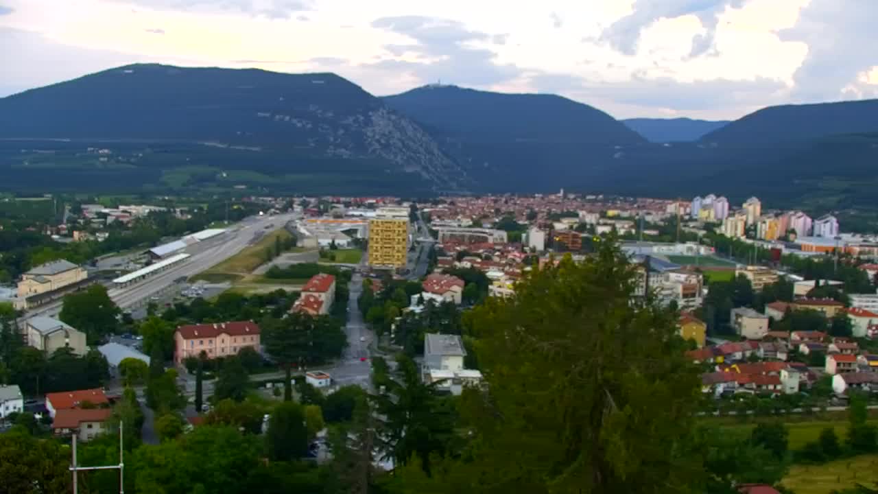 Nova Gorica y Gorizia: Impresionantes Vistas desde el Monasterio Franciscano de Kostanjevica