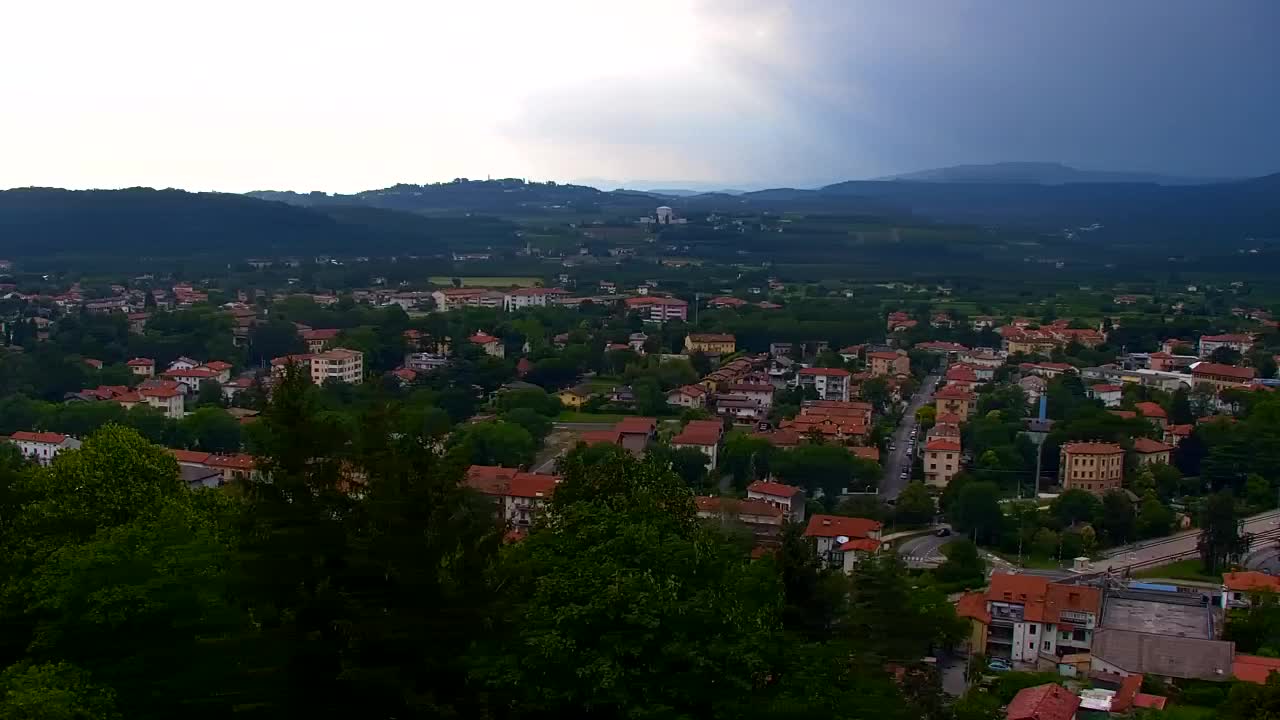Nova Gorica y Gorizia: Impresionantes Vistas desde el Monasterio Franciscano de Kostanjevica