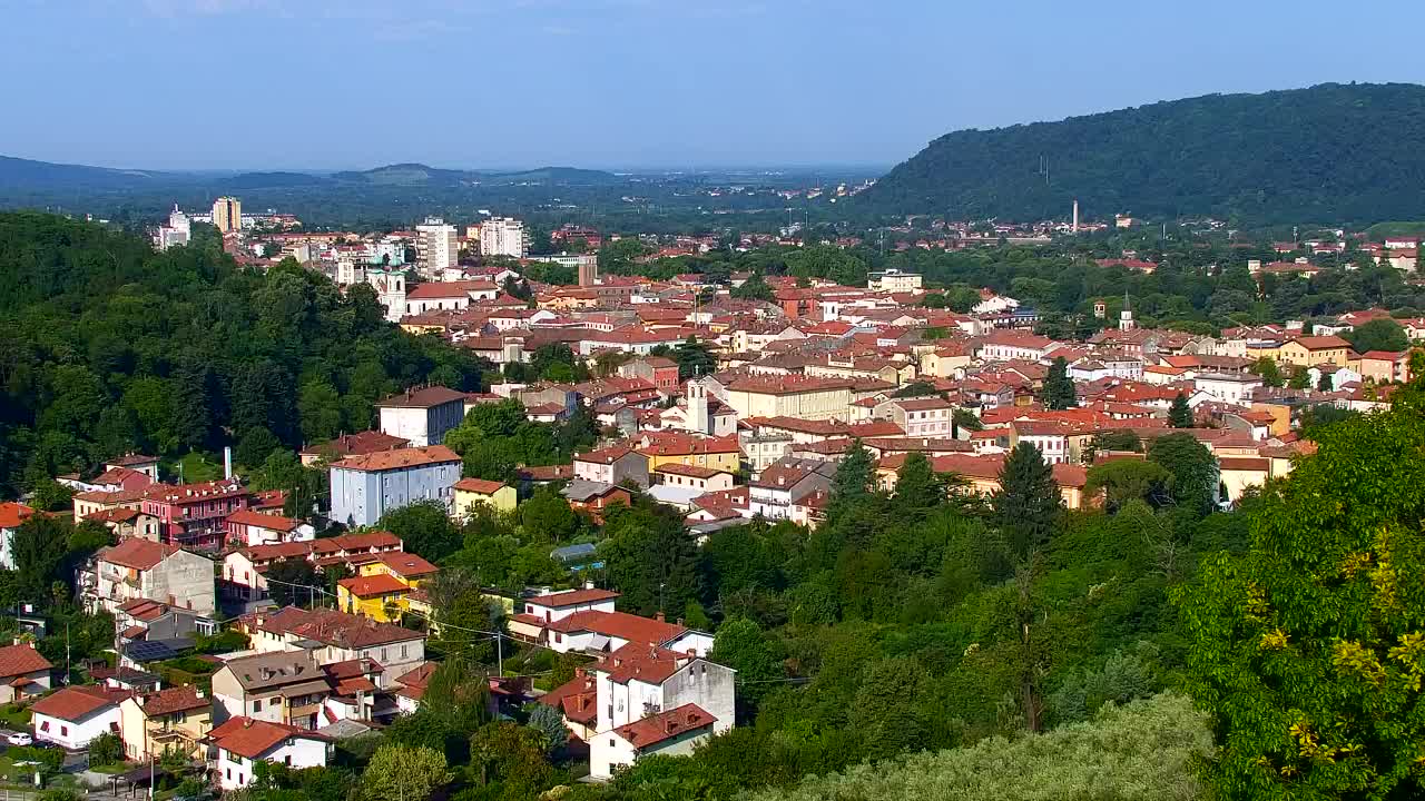 Nova Gorica e Gorizia: Panorama Mozzafiato dal Convento Francescano di Castagnevizza