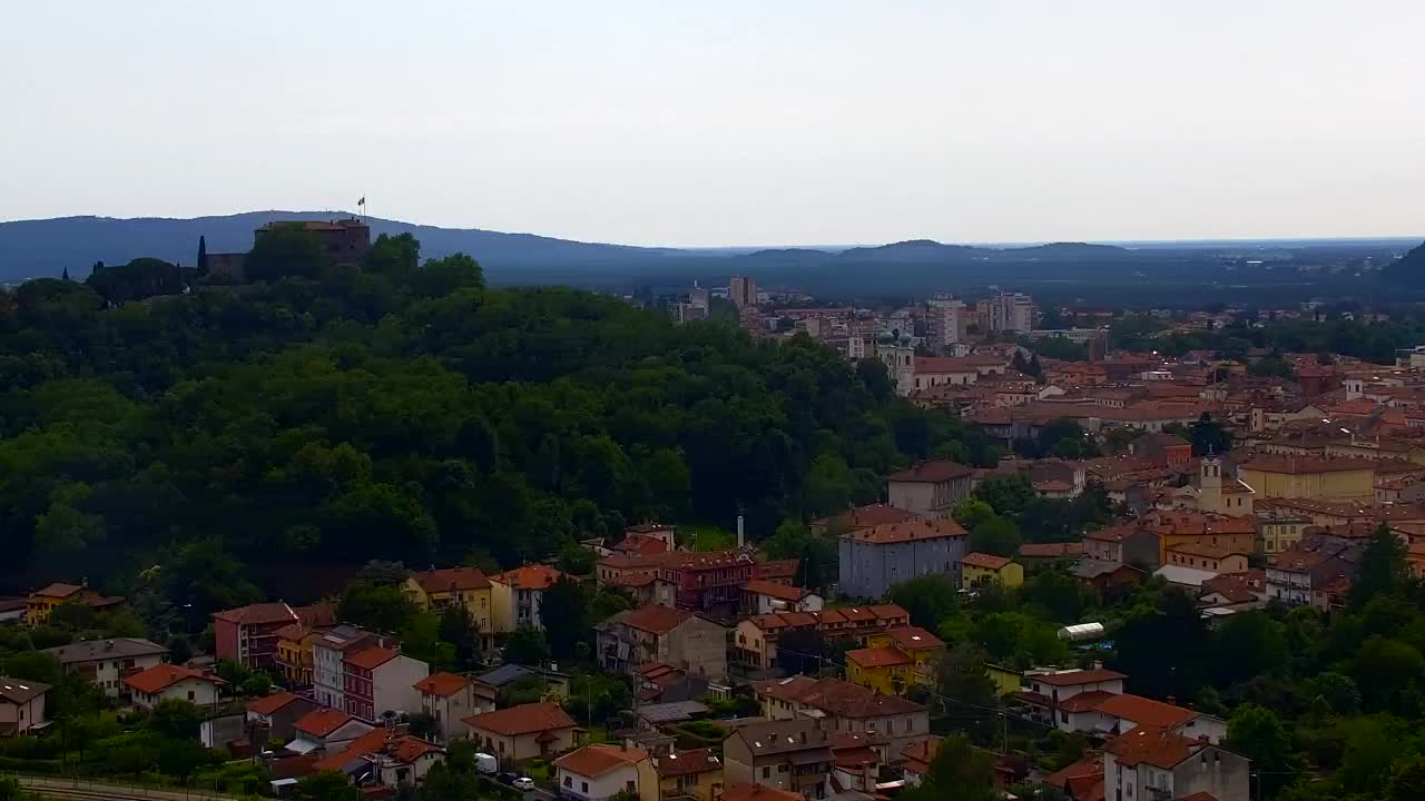 Nova Gorica i Gorica: Prekrasan Pogled iz Franjevačkog Samostana Kostanjevica