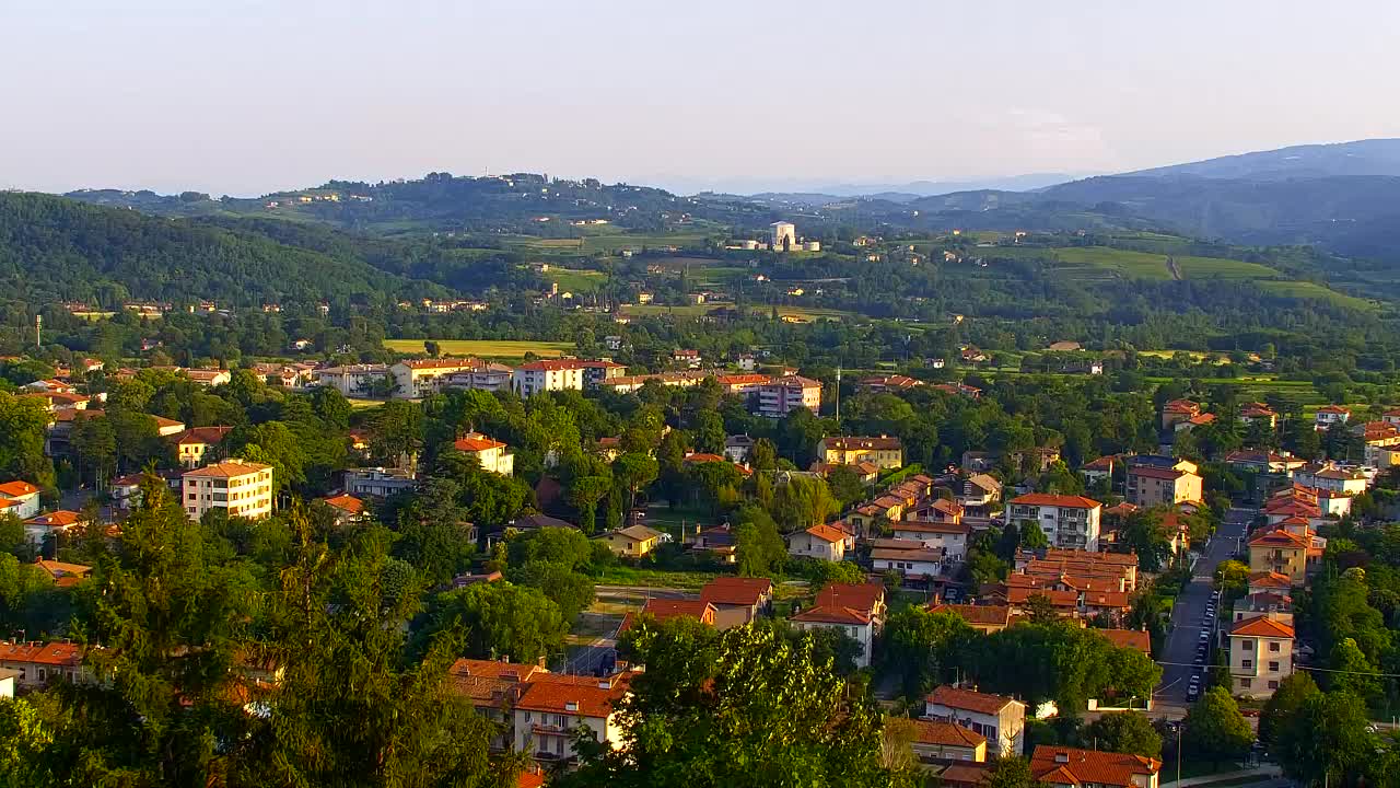 Nova Gorica y Gorizia: Impresionantes Vistas desde el Monasterio Franciscano de Kostanjevica