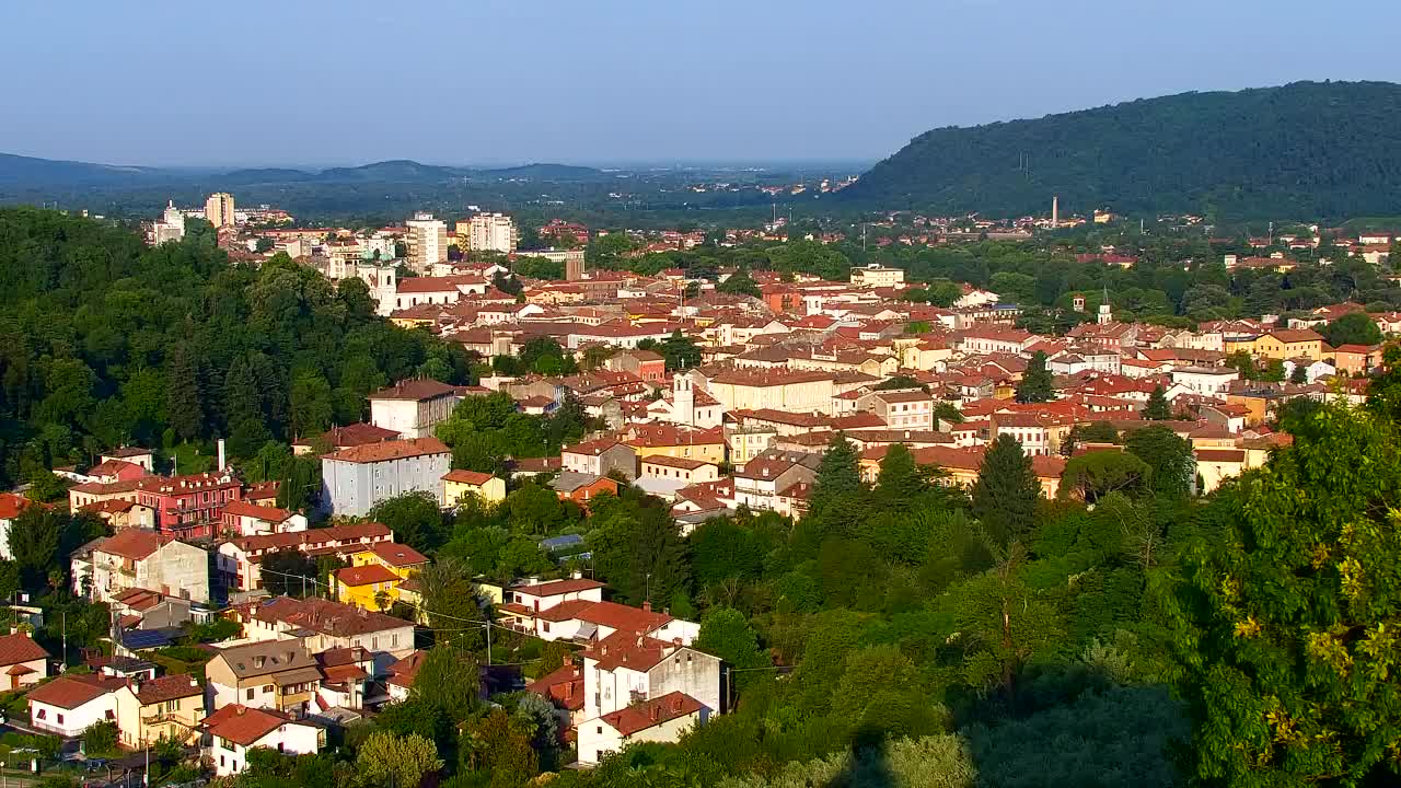 Nova Gorica y Gorizia: Impresionantes Vistas desde el Monasterio Franciscano de Kostanjevica