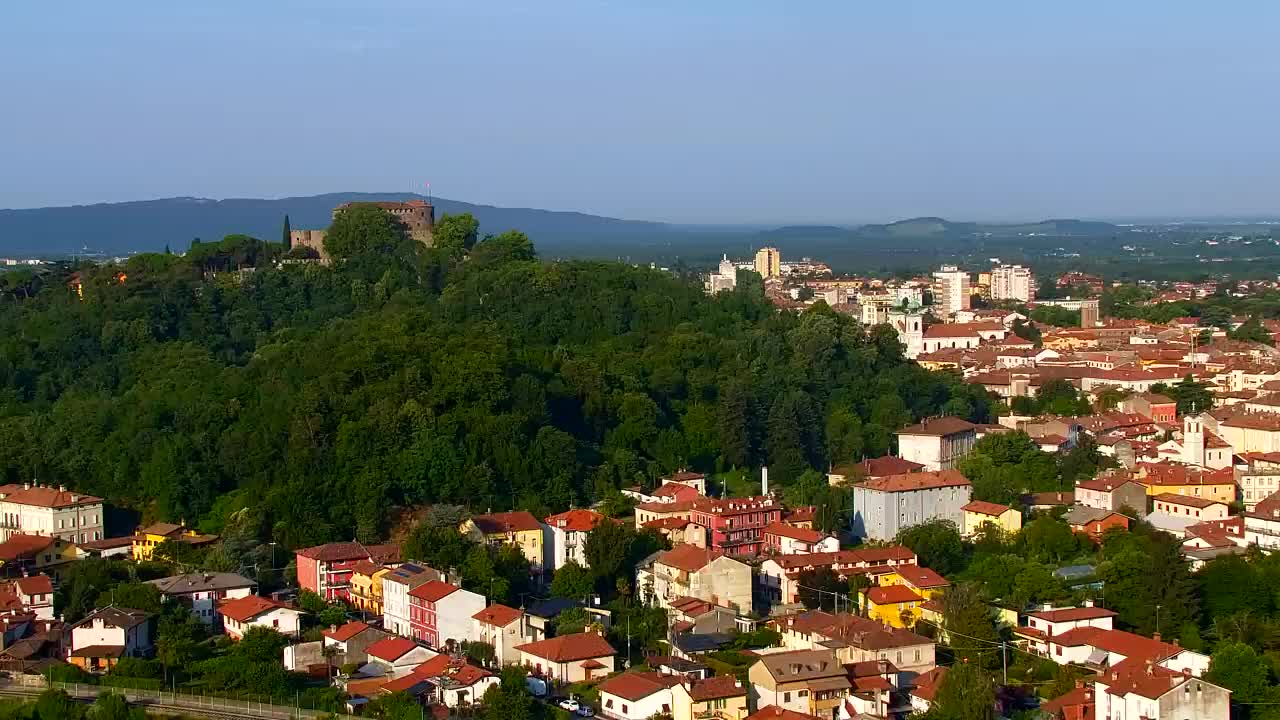 Nova Gorica y Gorizia: Impresionantes Vistas desde el Monasterio Franciscano de Kostanjevica