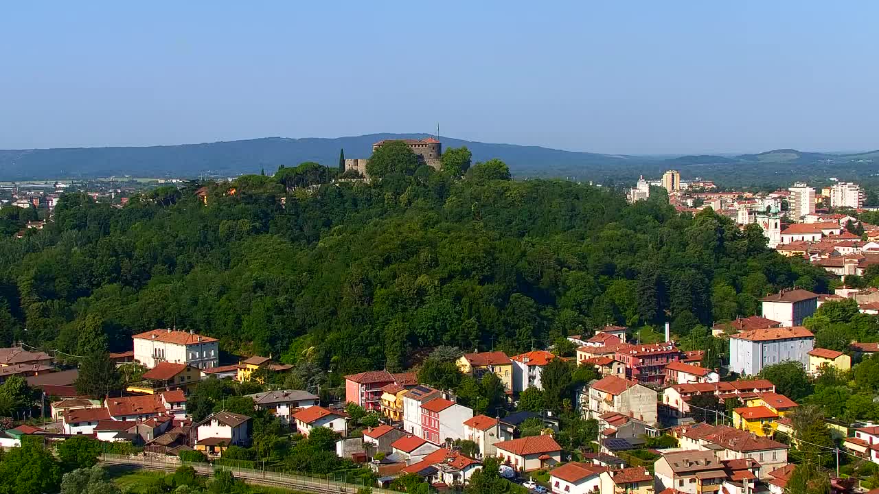 Nova Gorica y Gorizia: Impresionantes Vistas desde el Monasterio Franciscano de Kostanjevica