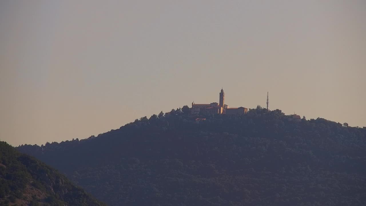 Nova Gorica e Gorizia: Panorama Mozzafiato dal Convento Francescano di Castagnevizza