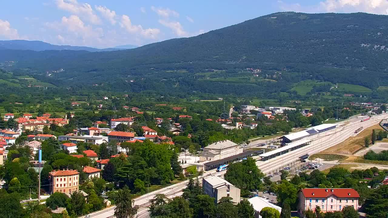 Nova Gorica e Gorizia: Panorama Mozzafiato dal Convento Francescano di Castagnevizza