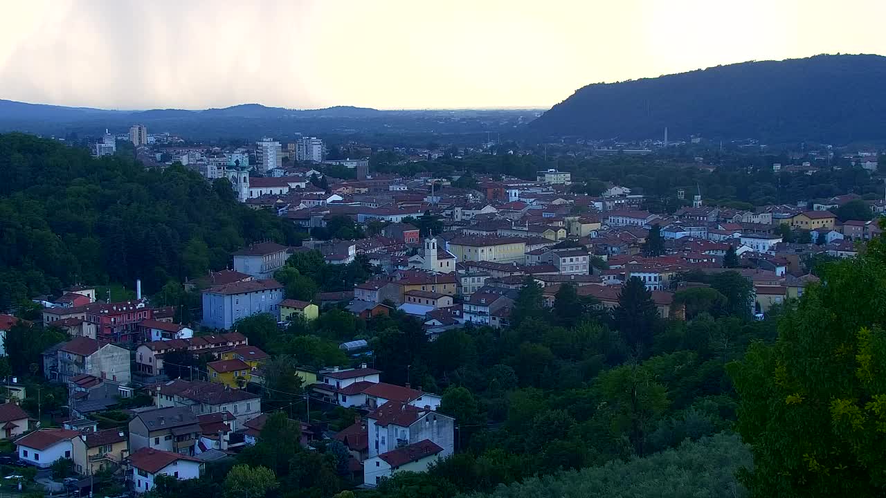 Nova Gorica i Gorica: Prekrasan Pogled iz Franjevačkog Samostana Kostanjevica